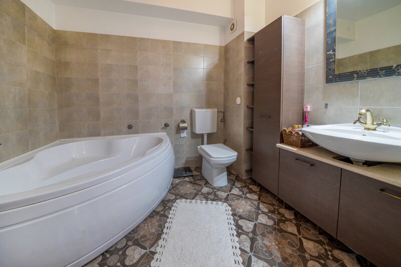 Prelungirea Ghencea, Cartierul Latin, 0% comision, 86 mp, decomandat, 2 bai, mobilat, utilat modern